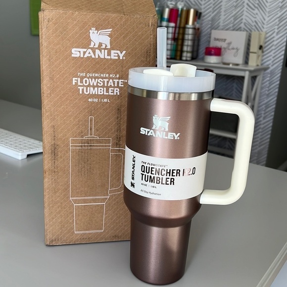 NWT Stanley Rose Quartz Glow Quencher H2.0 Flowstate Tumbler 40 oz - Picture 4 of 8
